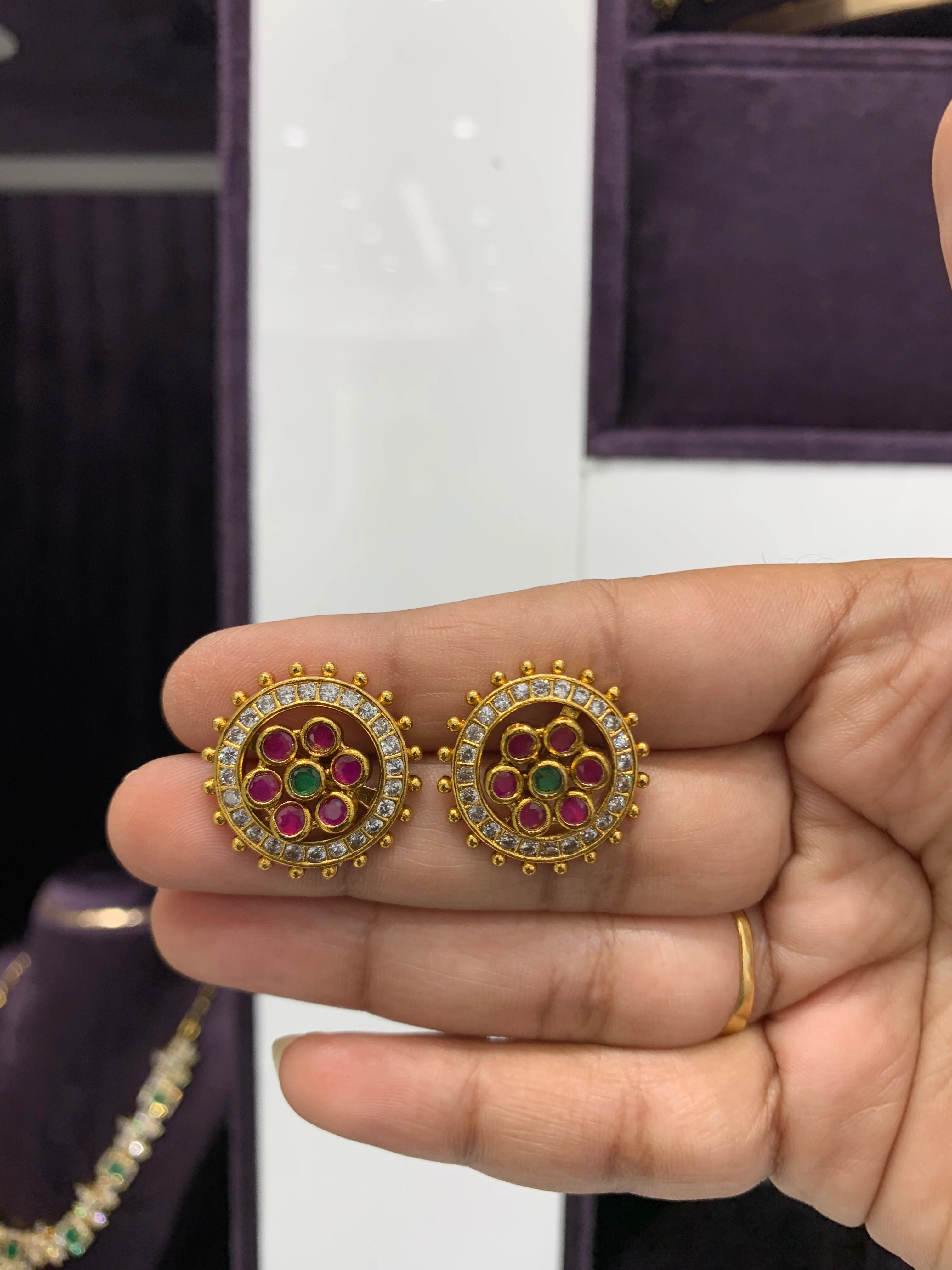 6 in 1 Nakshi Studs - Image 3
