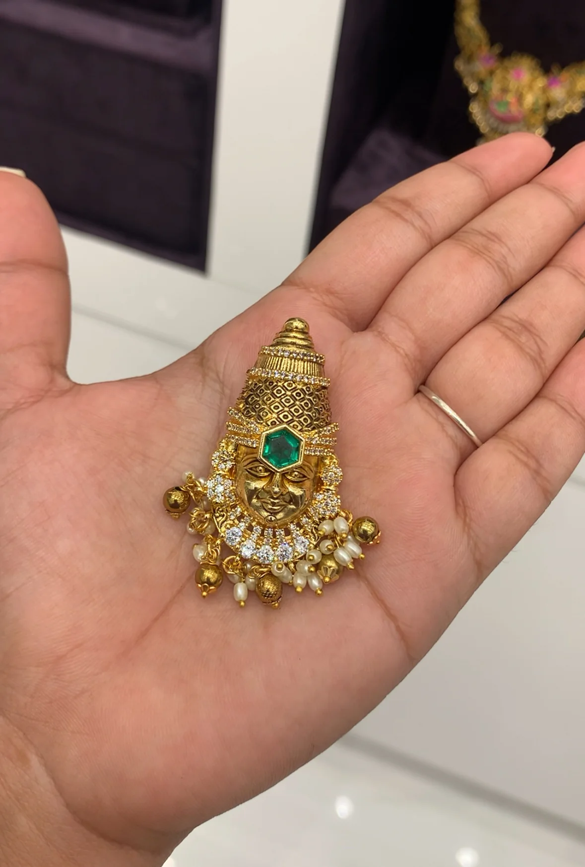 Beautiful balaji pendant with hook - Image 2