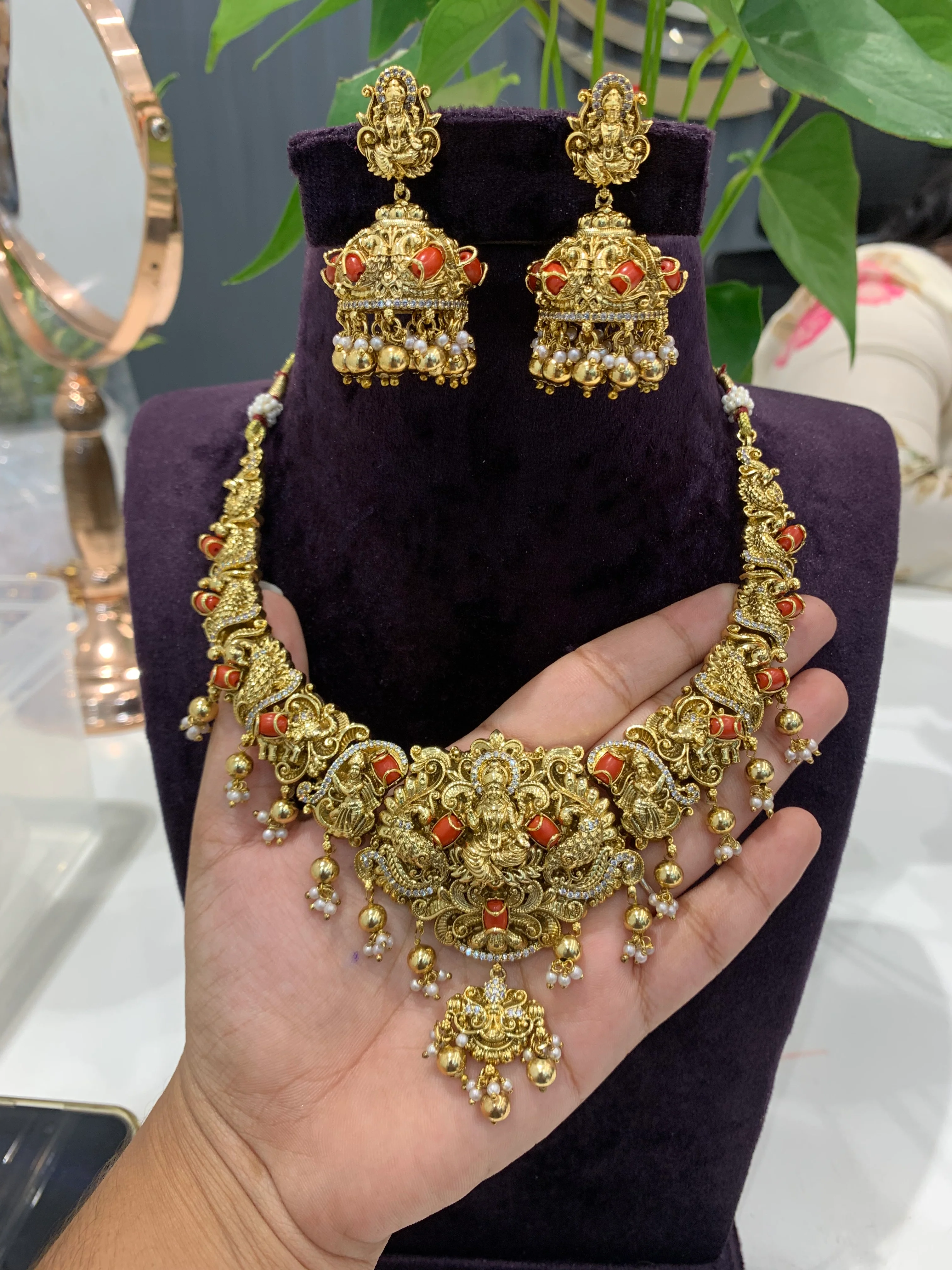 Beautiful coral necklace - Image 2
