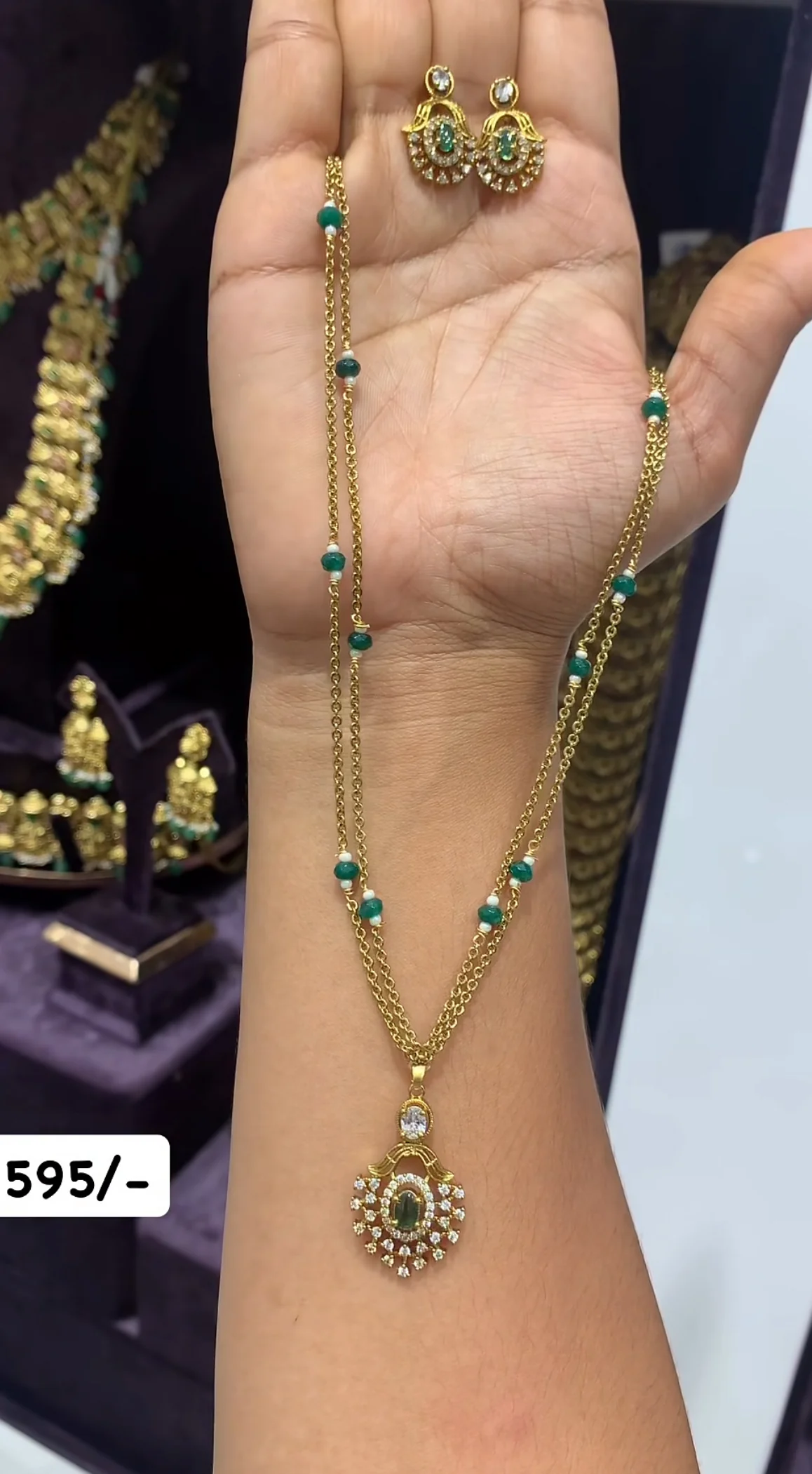 Beautiful customised pendant with 18 inchs chain