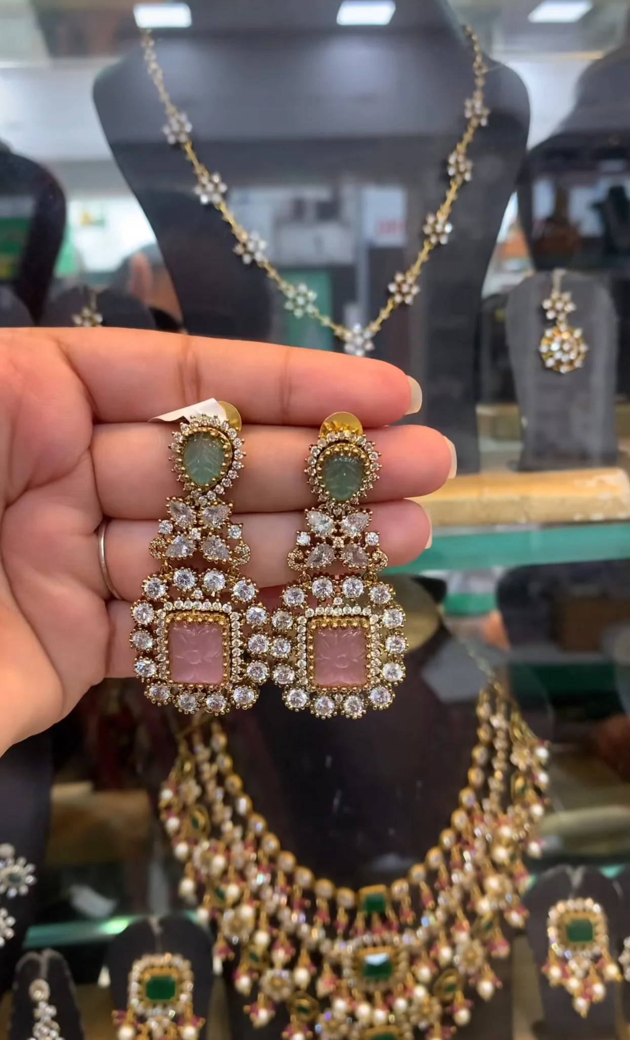 Beautiful earrings - Image 2