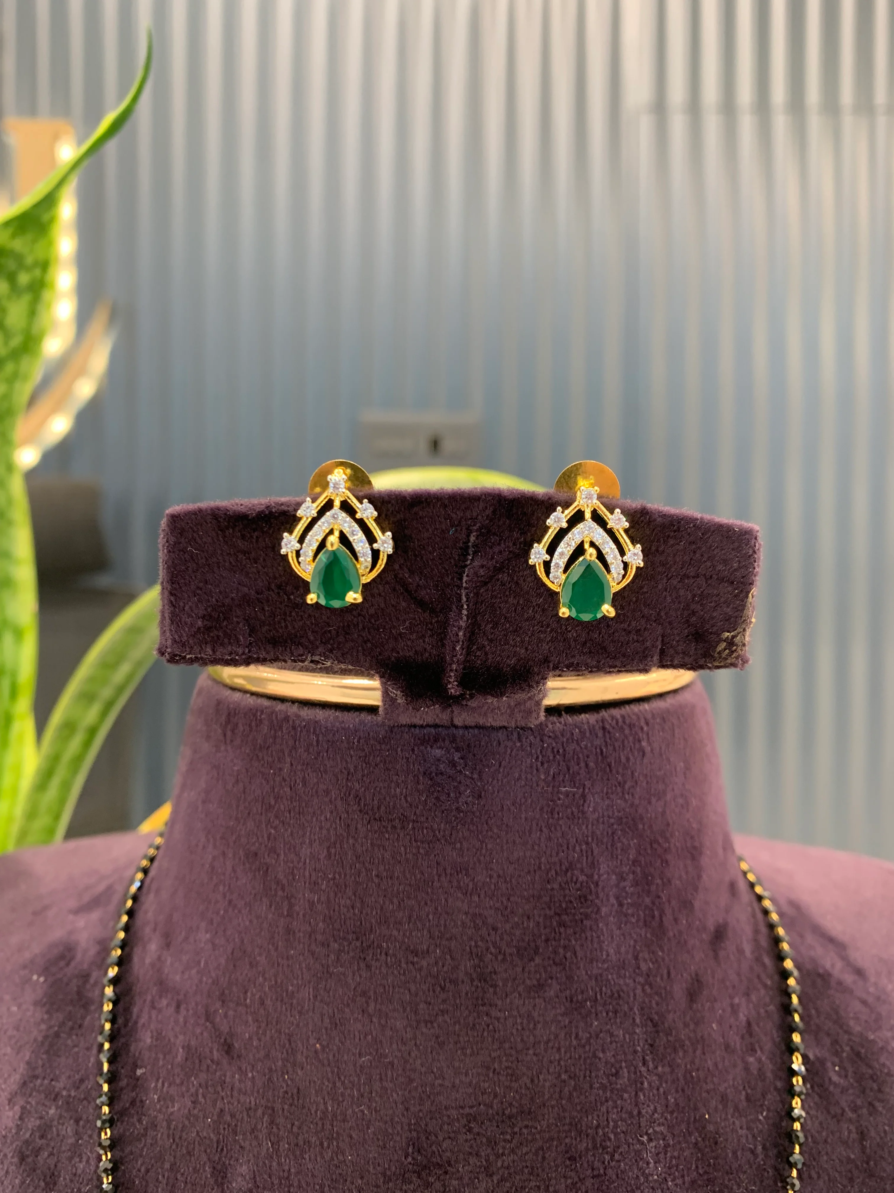 Beautiful GJ drops  Black beads with Earstuds - Image 2