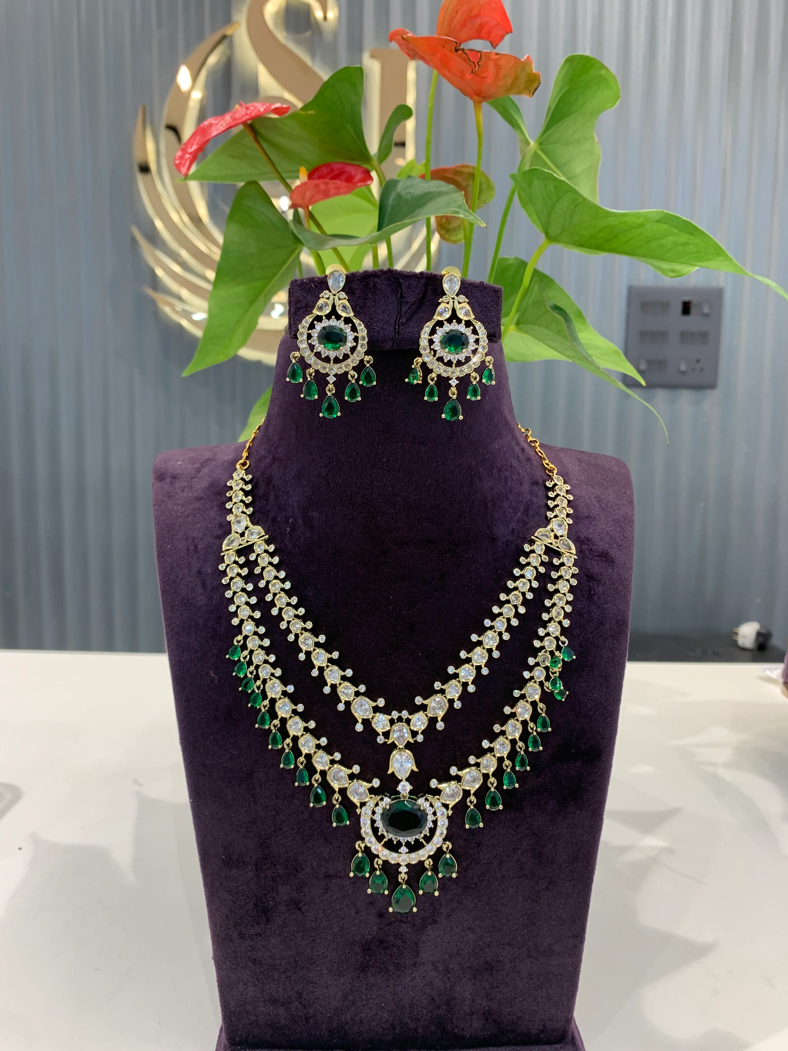 Beautiful green stone necklace
