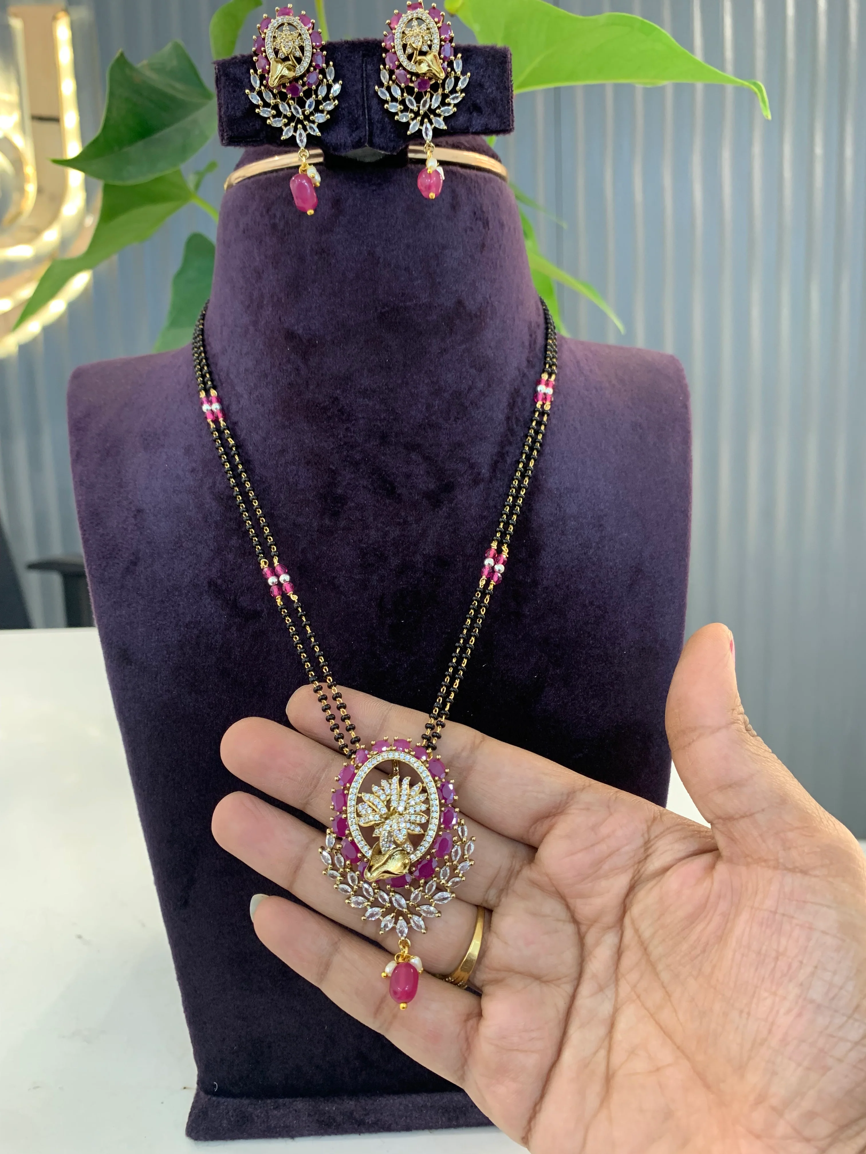Beautiful locket set with Black beads - Image 3