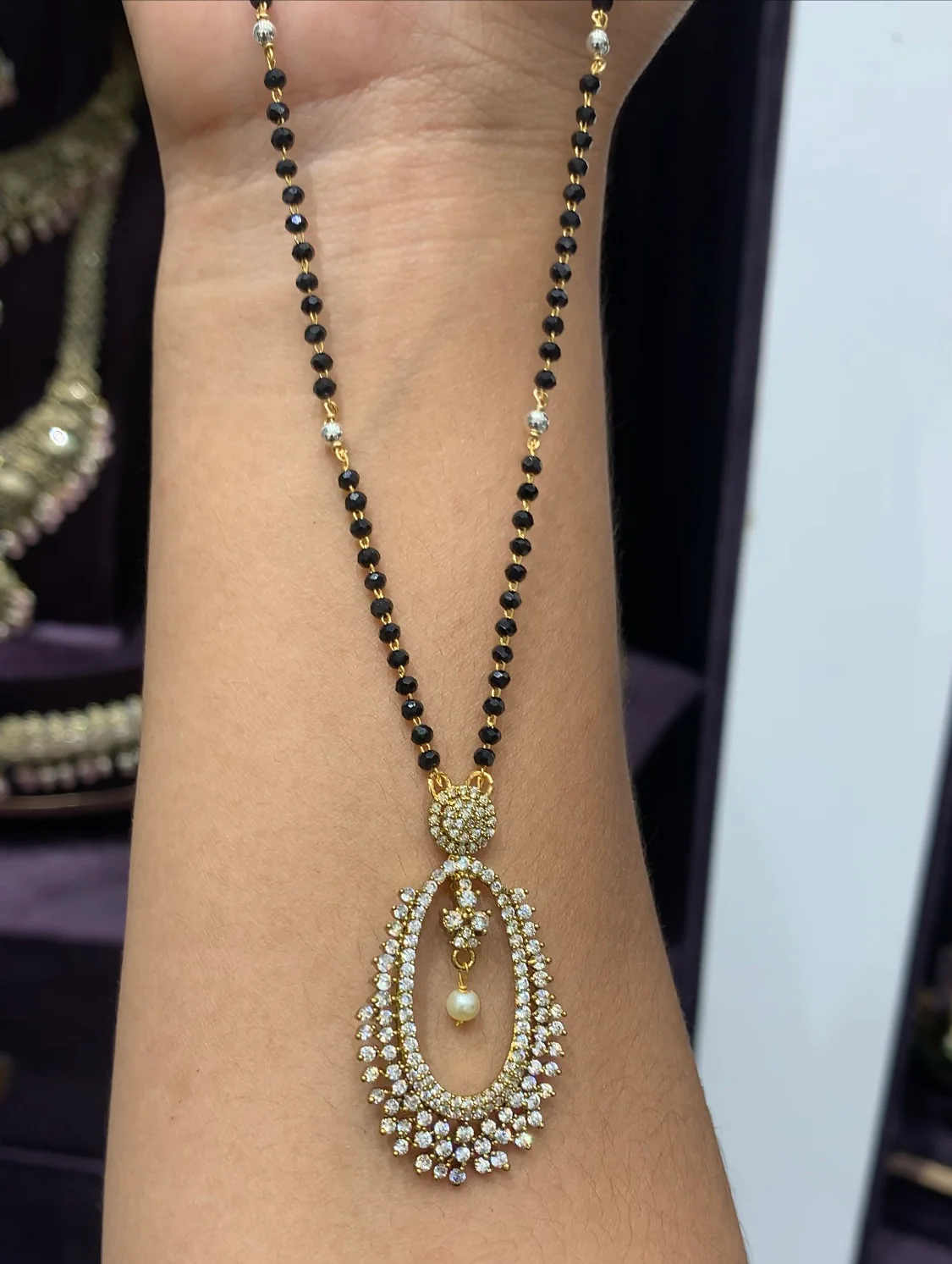Beautiful locket set with Black beads - Image 2