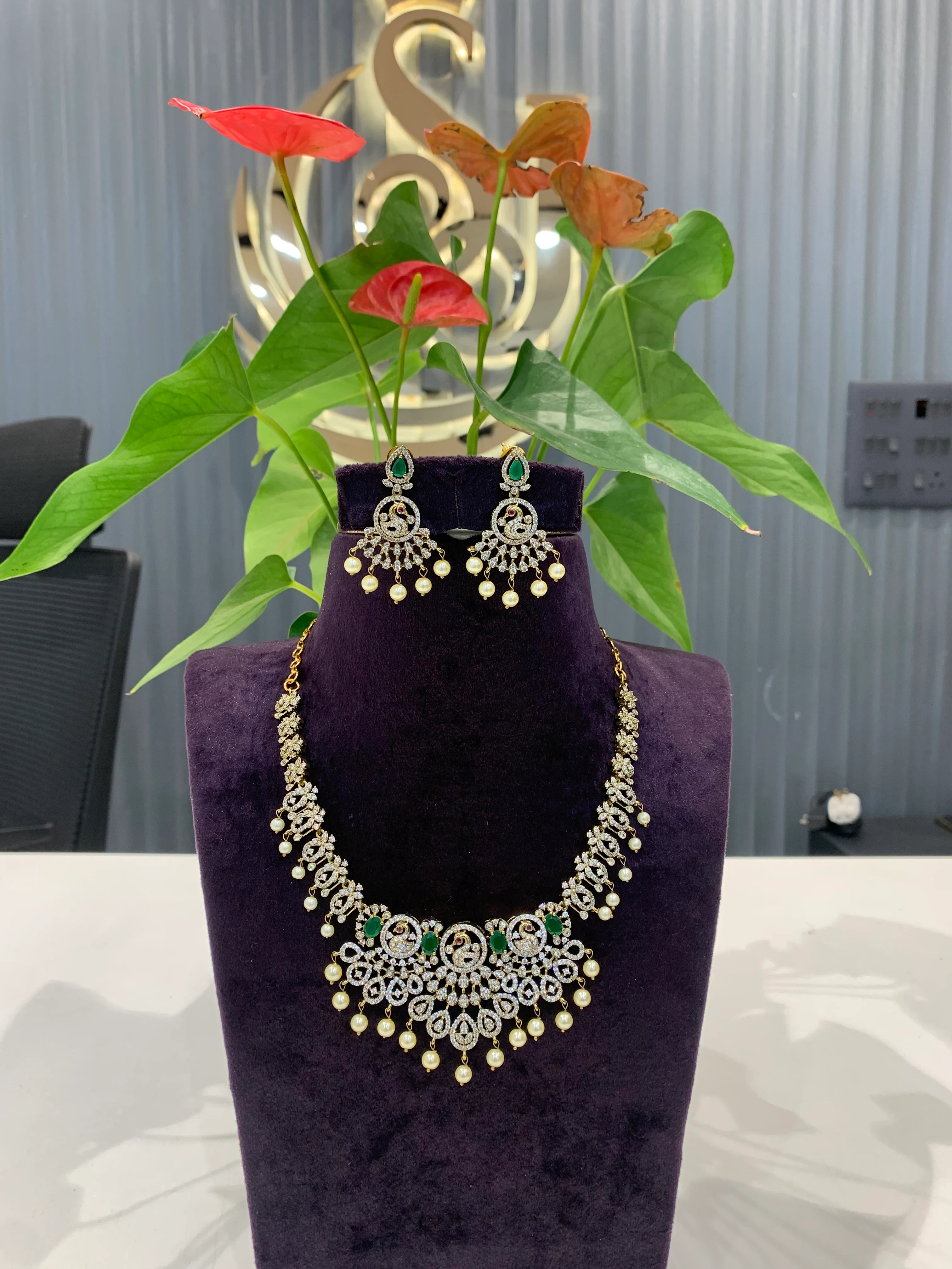 Beautiful mehandhi polish necklace