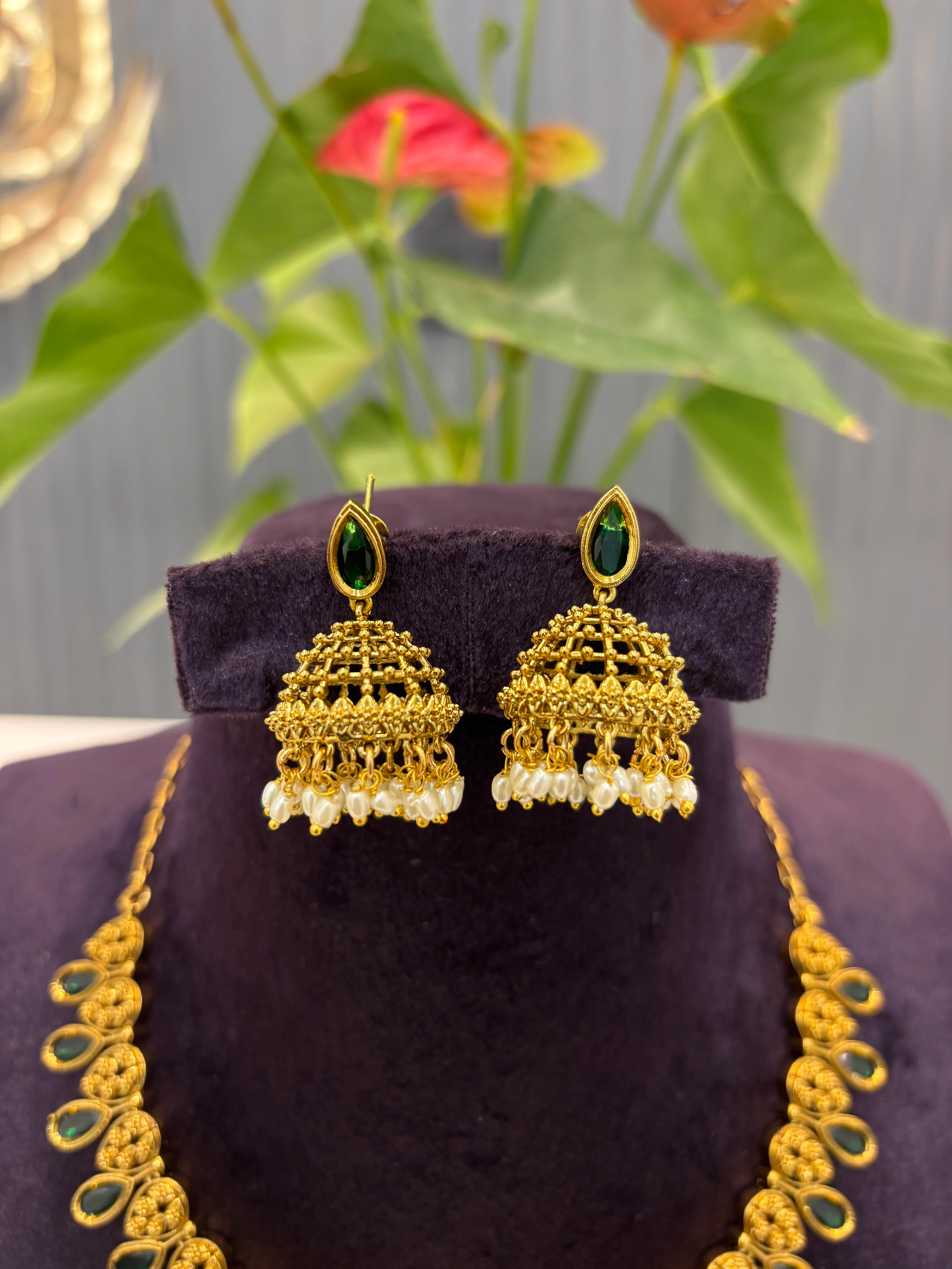 Beautiful Nakshi green stone necklace - Image 2