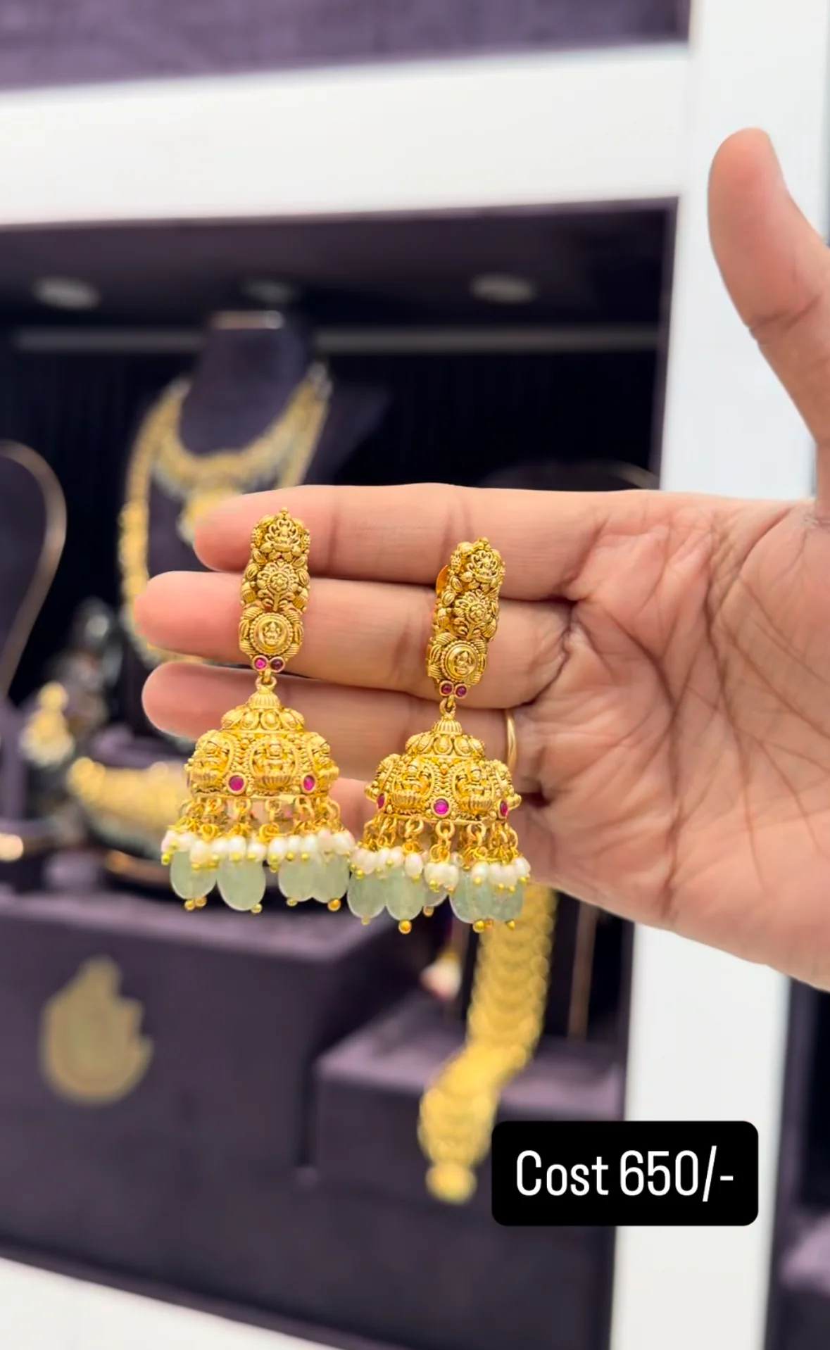 Beautiful nakshi jumkies