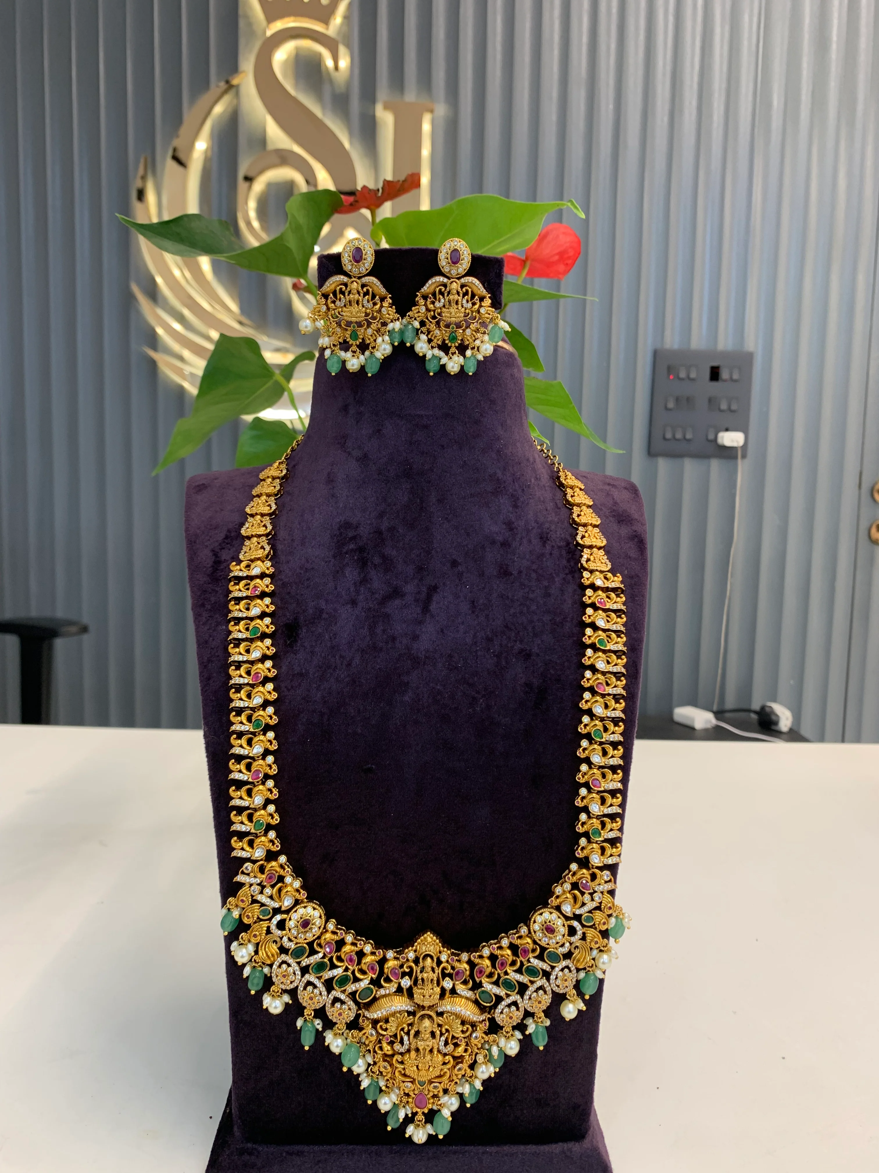 Beautiful nakshi long haram