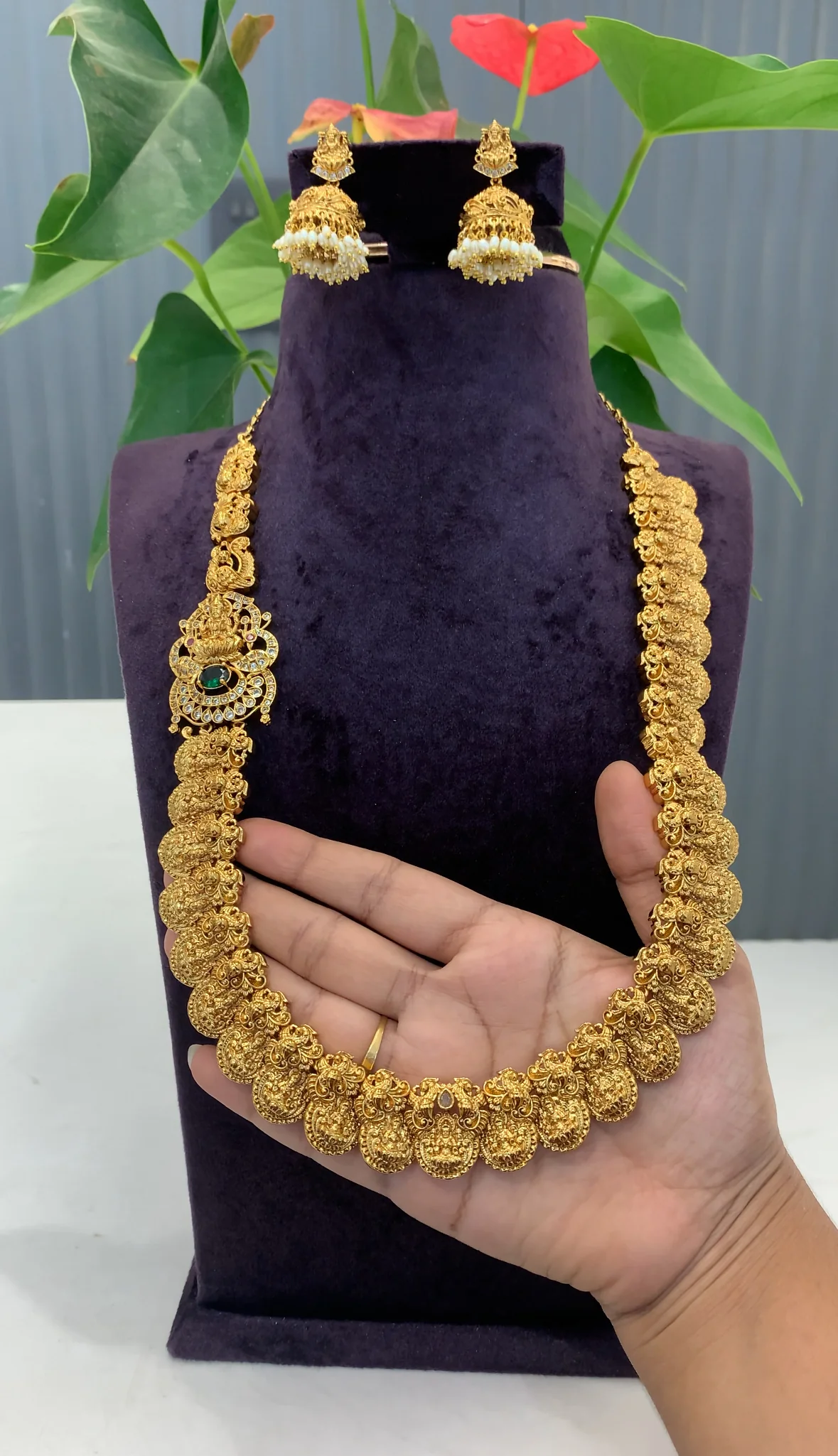 Beautiful nakshi long haram with unique