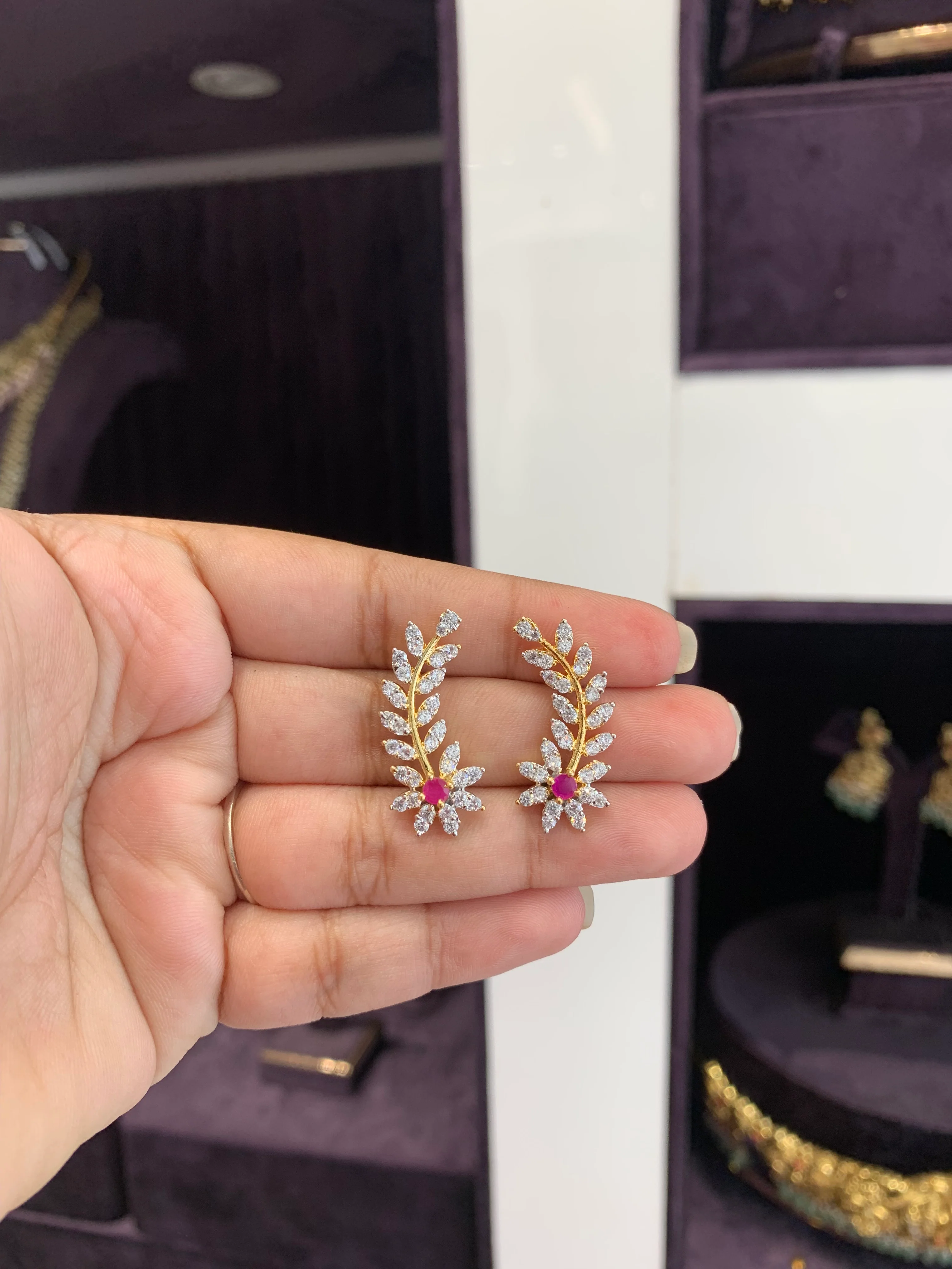 Beautiful nd stylish earcuffs model with ruby stone back stopper - Image 2