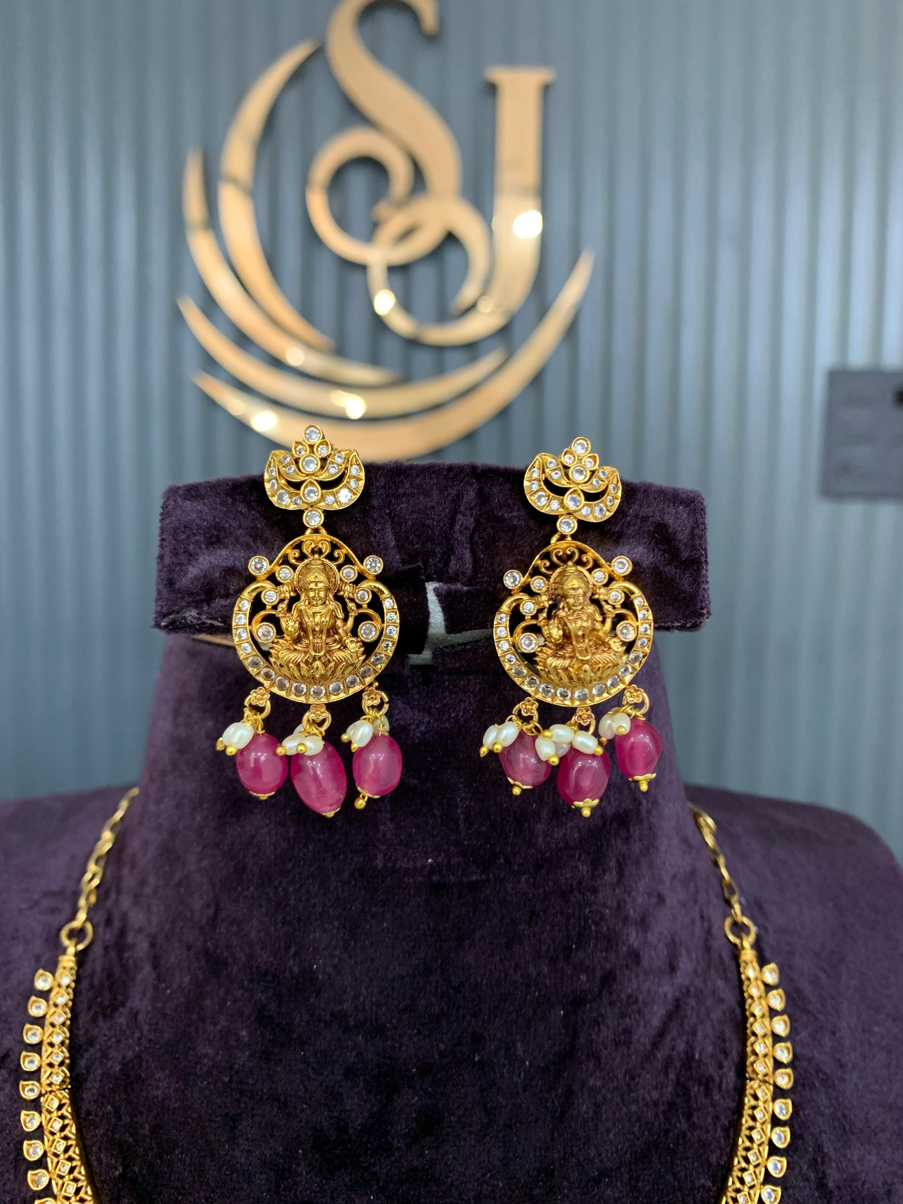Beautiful necklace - Image 3