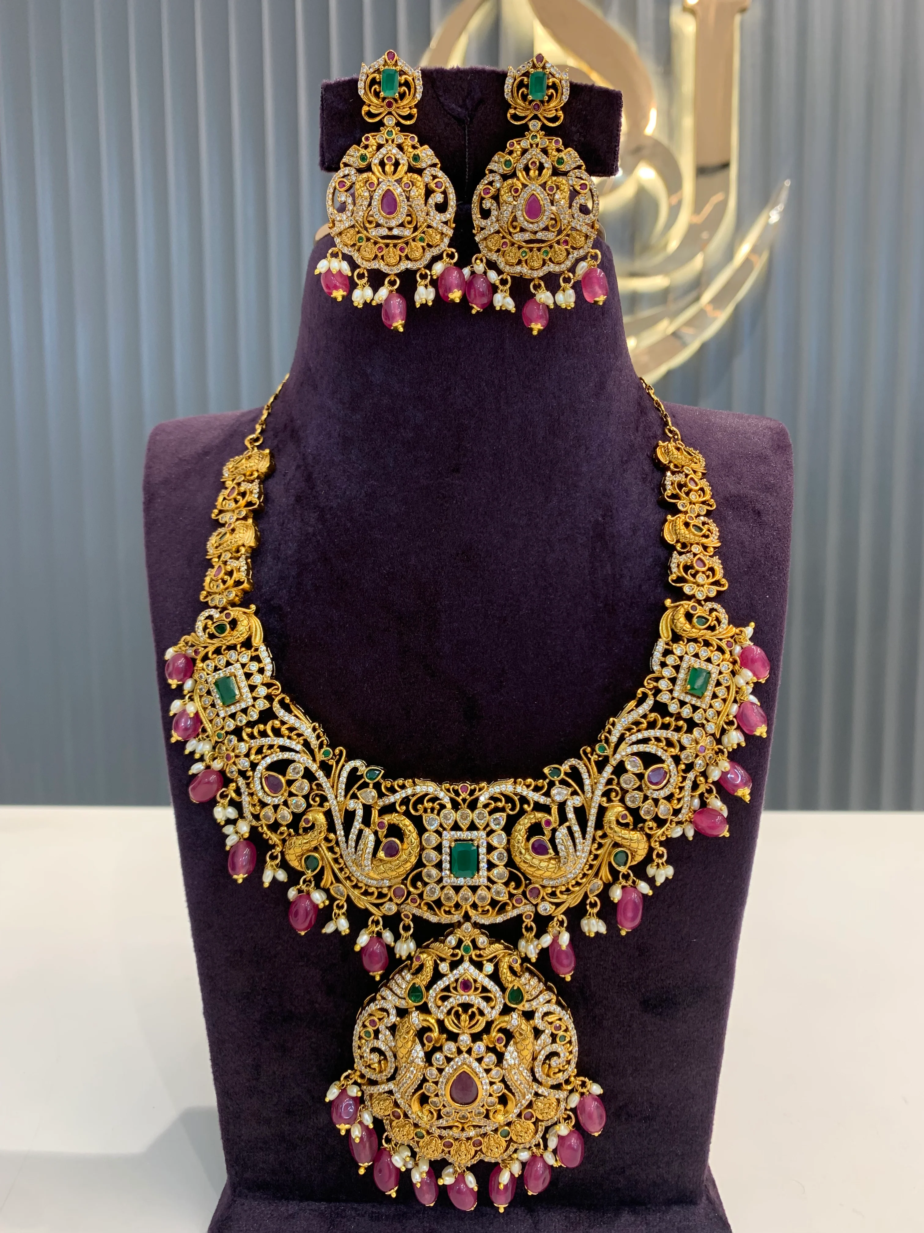 Beautiful necklace - Image 3