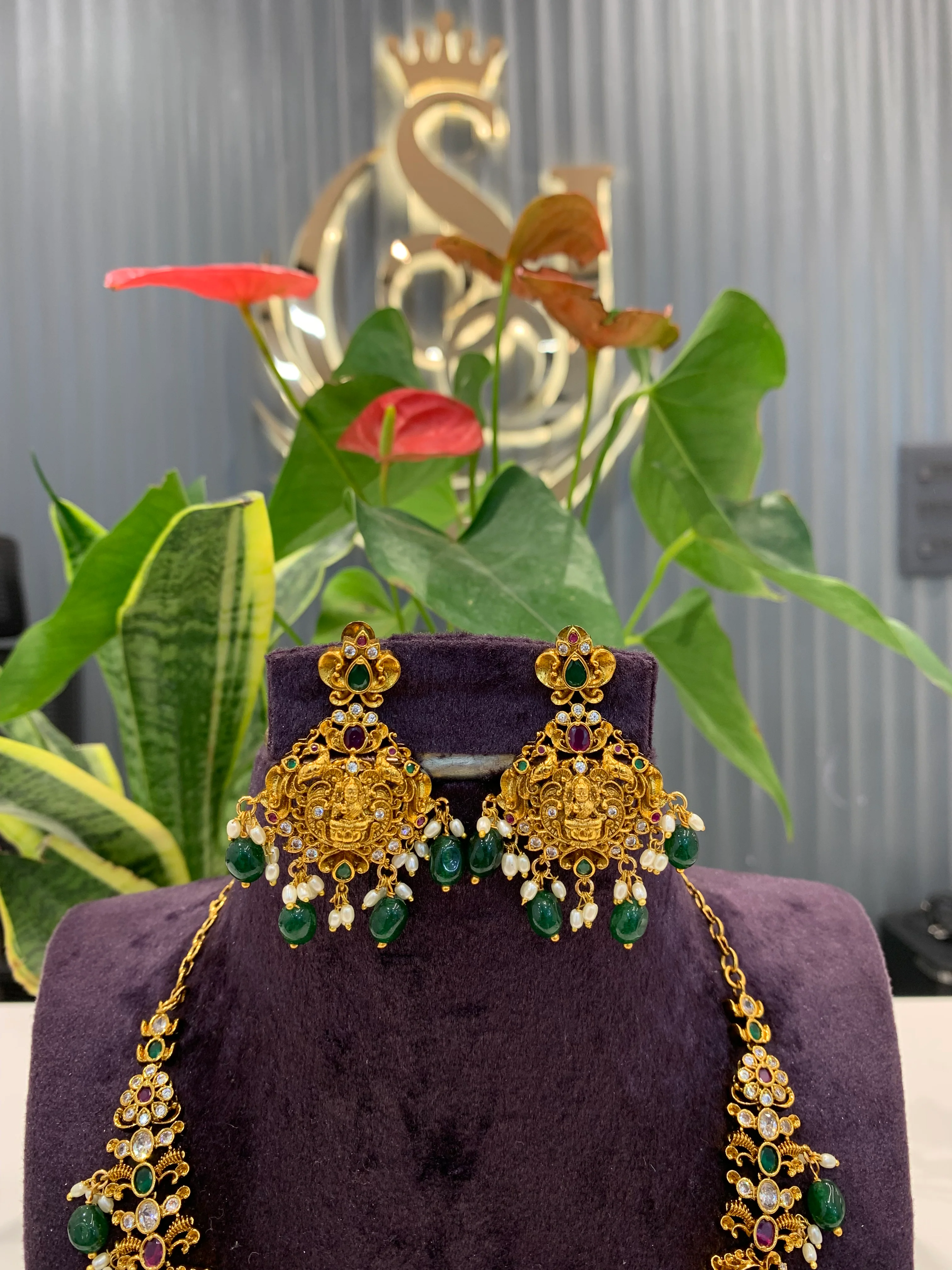Beautiful necklace - Image 3