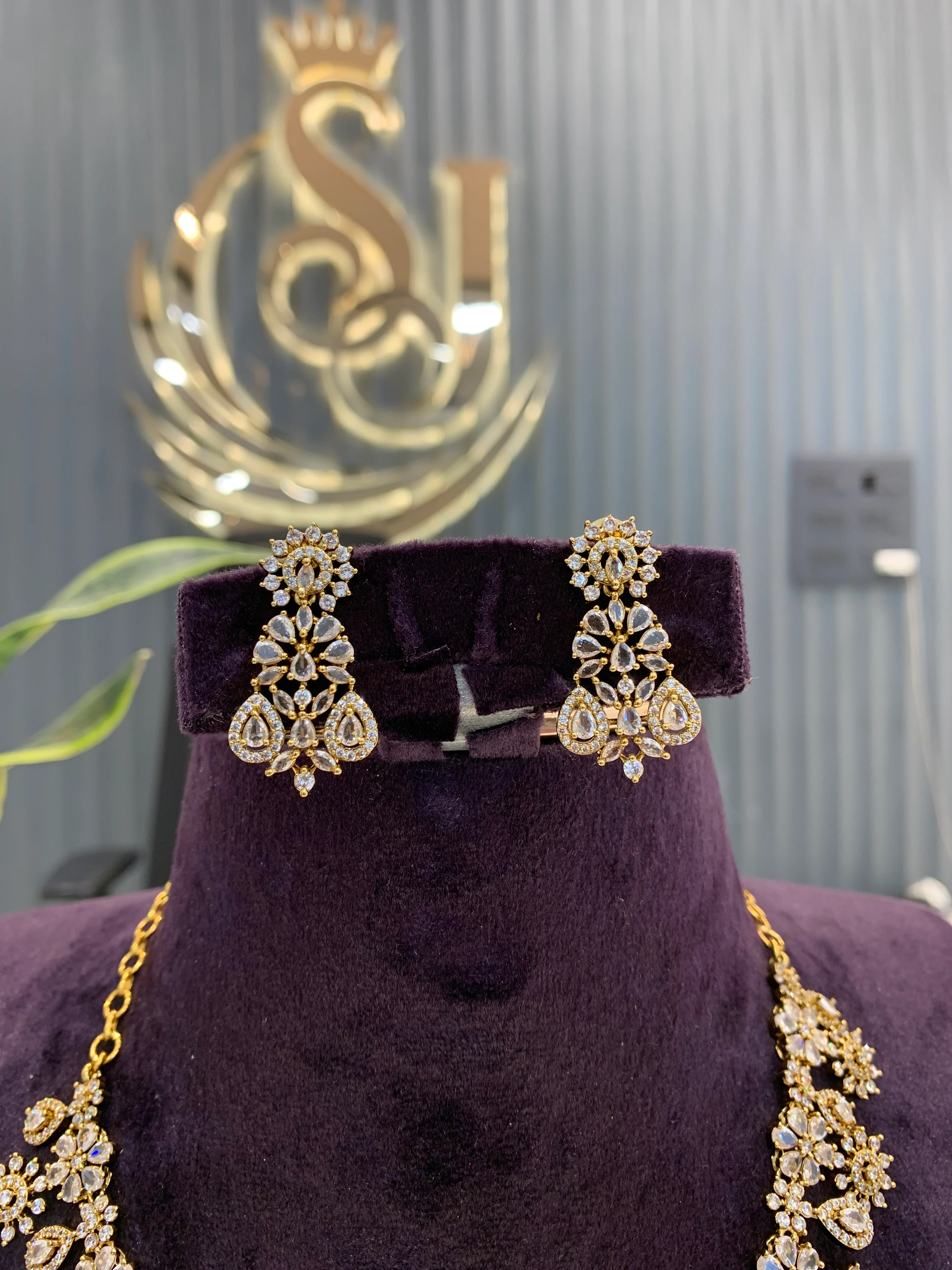 Beautiful party wear necklace - Image 2