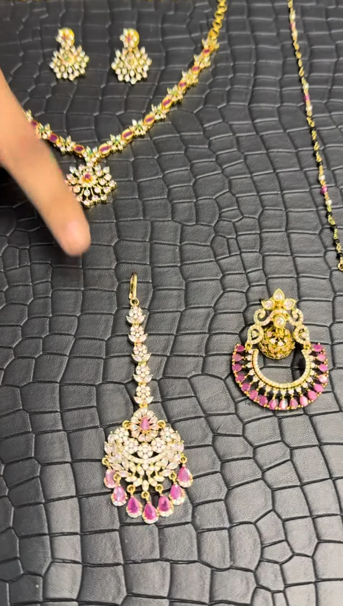 Beautiful pink combo set (offer price mentioned)(simple set +bracelet+tikka+earrings +kada+hairpins+bangles+black beads+simple neckset ) - Image 5