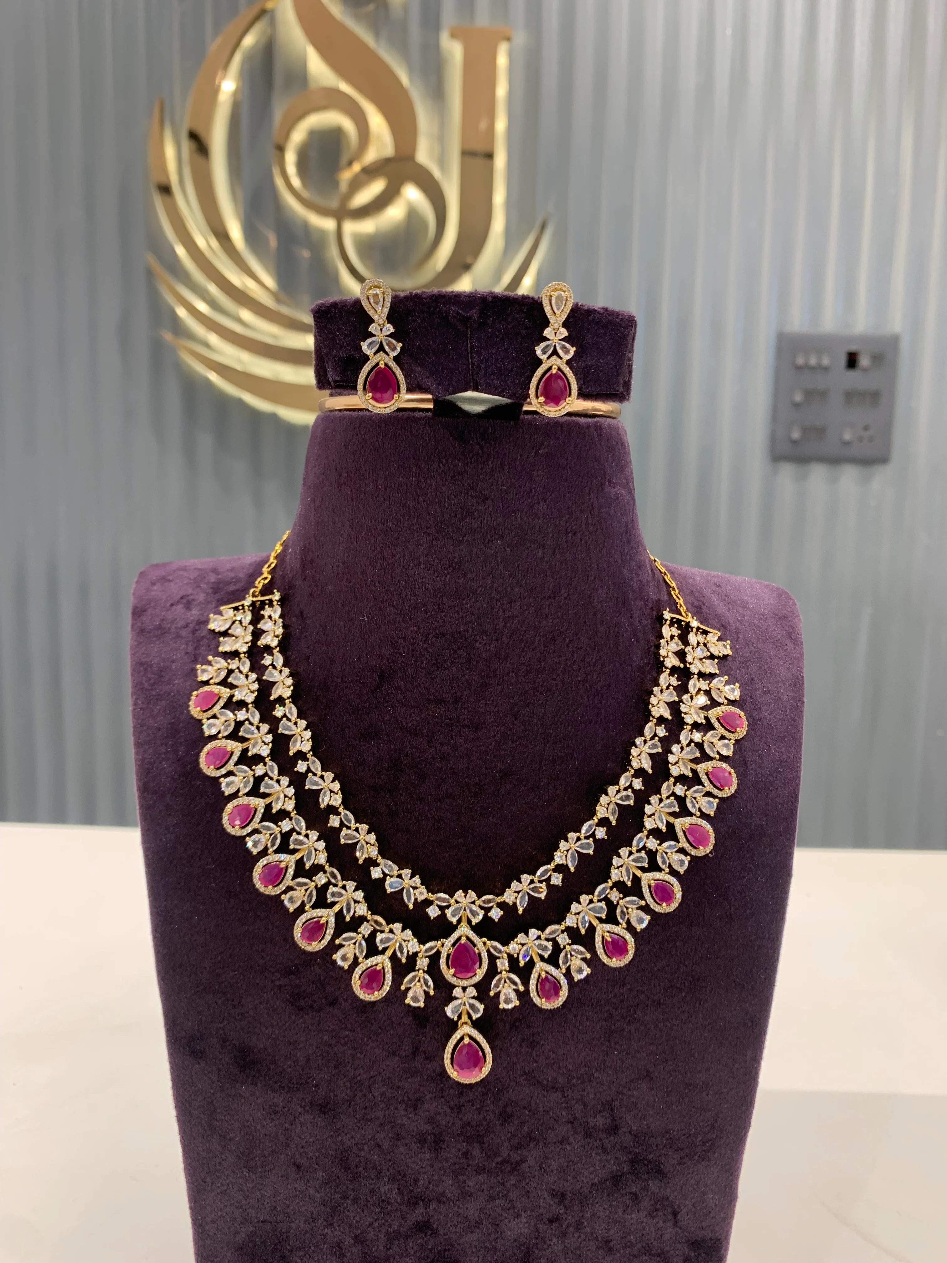 Beautiful ruby necklace - Image 2