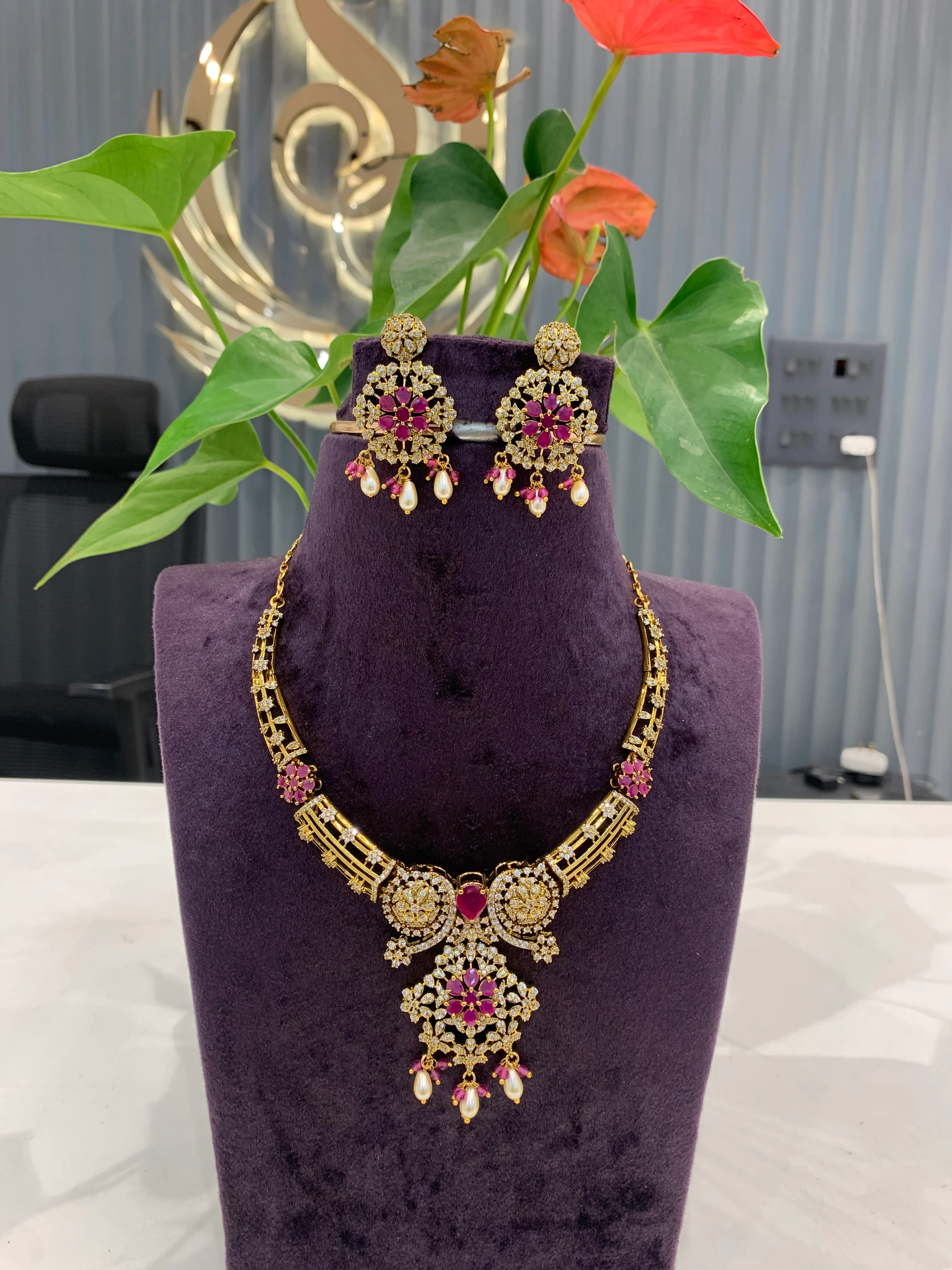 Beautiful ruby stone kanti pattern necklace - Image 2